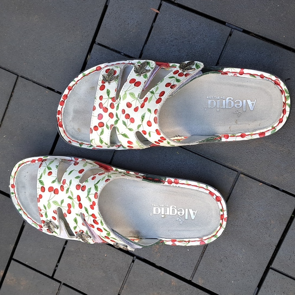 EUC Alegria Venice Cherry Print sandals SIZE 39